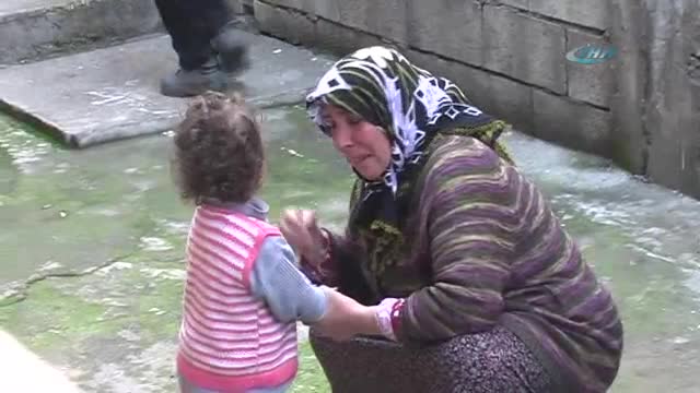 Evi yanan kadın gözyaşlarına boğuldu