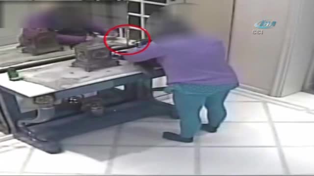 İş adamının evindeki soygun kamerada