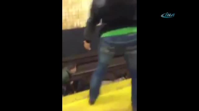 Uyuşturucu yüzünden metronun altında kaldı