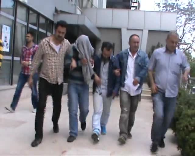 Bursa'da kasa hırsızları yakayı bakın nasıl ele verdi?