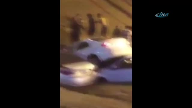 Çölde sel kamerada