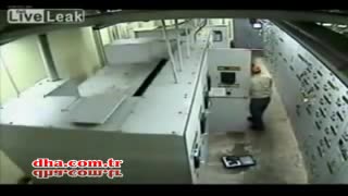 Termik santralde patlama anı güvenlik kamerasında