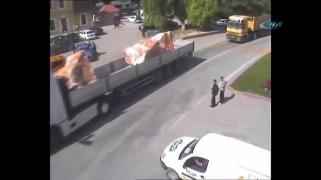 Trafik kazaları MOBESE'ye yansıdı