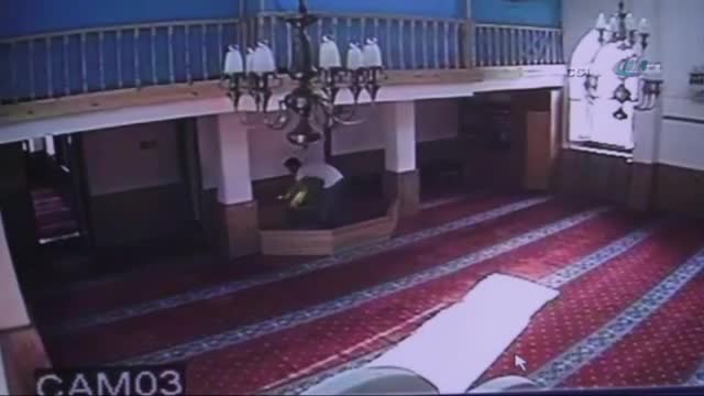 Önce hırsızlık sonra dua