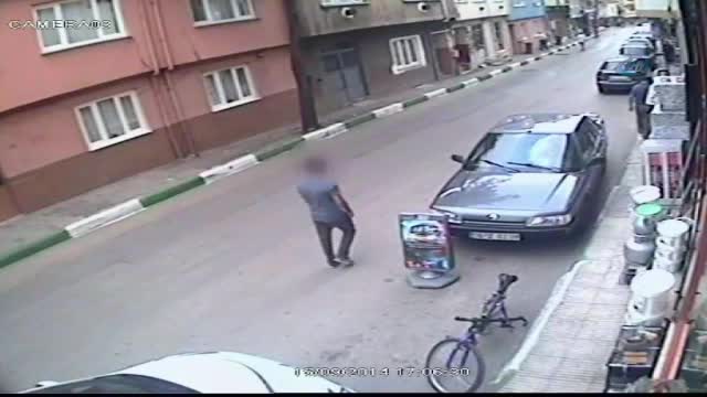 Bursa'da bisiklet hırsızı kameralara yakalandı!