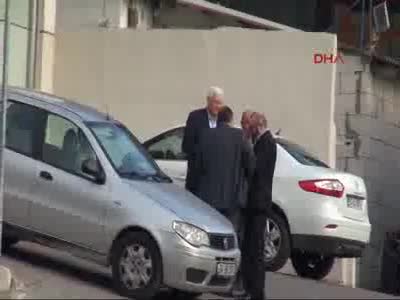 Anne Garipoğlu cenaze aracında