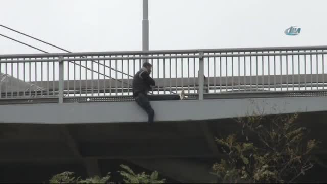 Engelli genç Boğaziçi Köprüsü'ne çıktı ve...