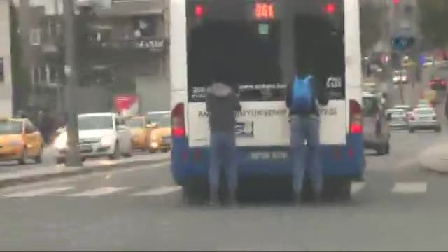 Başkent'te tehlikeli oyun