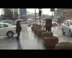 Ani bastıran yağmur Bursalıları hazırlıksız yakaladı