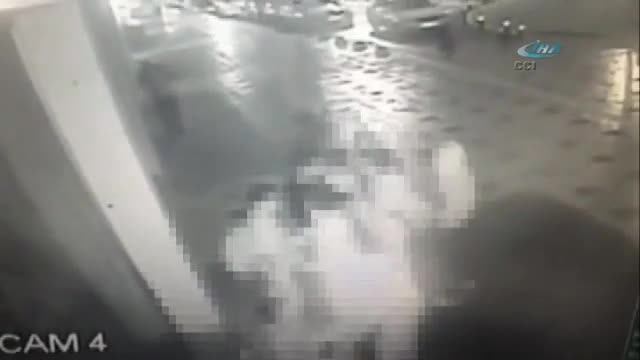 Küçük gaspçılar güvenlik kamerasında