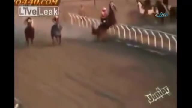 Sadece yarışı değil, bacağını da kaybetti