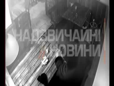 El bombası ile kendisini havaya uçurdu