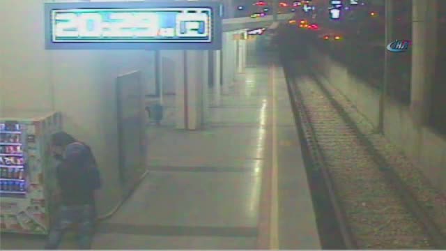 Bursa'da metro istasyonunda soygun