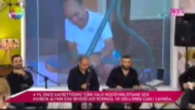 Çağla Şikel stüdyoyu terk etti