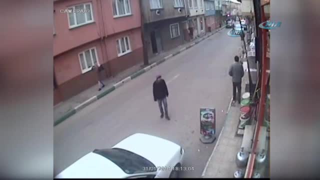 Bursa'da tüp hırsızı kamerada