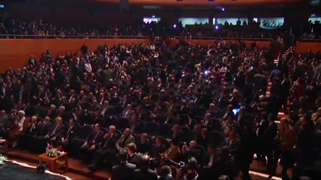 Ahmedinejad'ın konuşması sırasında arbede yaşandı