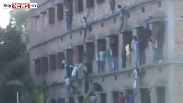 Hindistan'da kopya skandalı