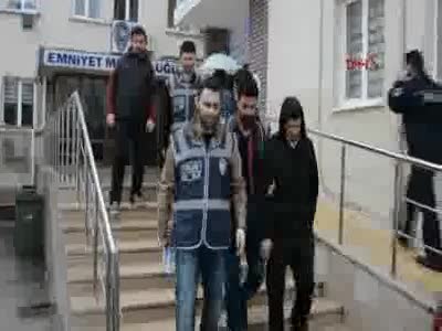 Bursa'da 2 KPSS gözaltısı