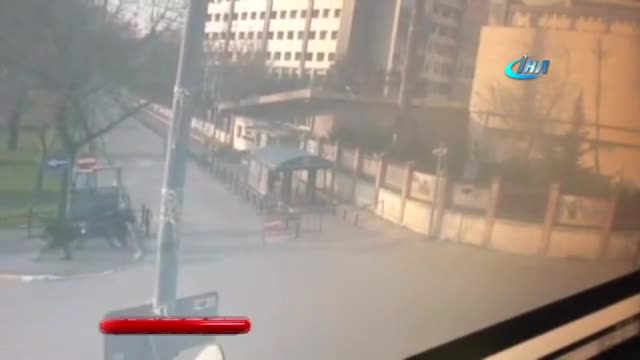 İstanbul Emniyeti'ne saldırı anı kamerada