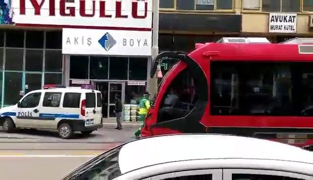İpekböceği'ne polis engeli