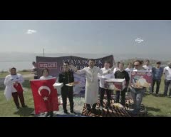 Uzaya peynirli kol böreği gönderdi