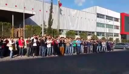 Valeo İşçileri sendikayı protesto etti