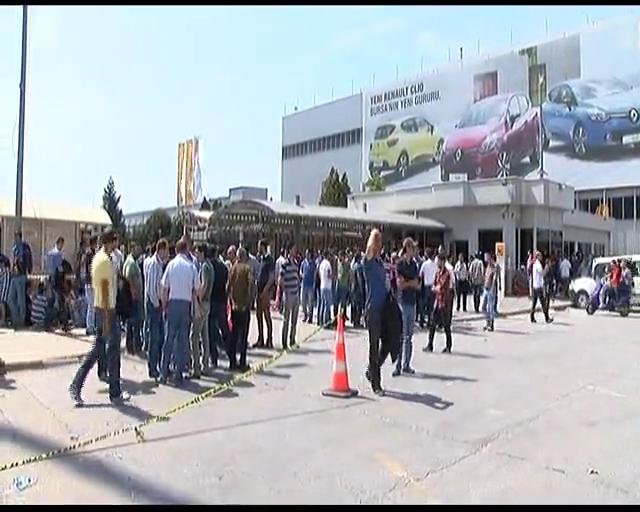 Reno fabrikasında işçilerin eylemi sürüyor