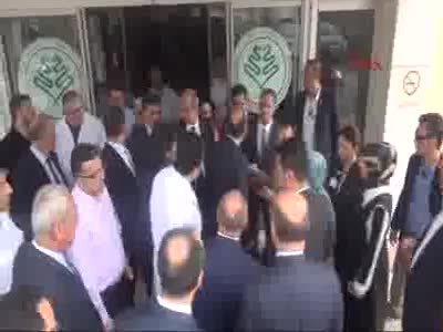 Müezzinoğlu, vurulan belediye başkanını ziyaret etti