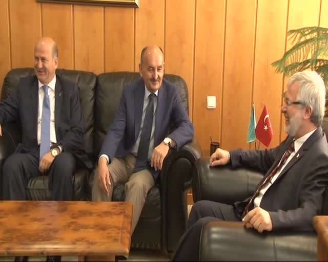 Bakan Müezzinoğlu Bursa'da psikiyatrik fişleme iddialarına cevap verdi