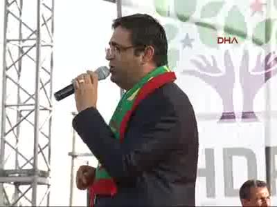 HDP mitinginde patlama!