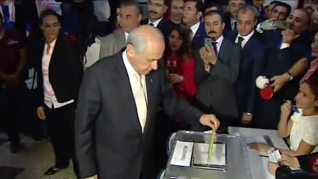 Devlet Bahçeli oyunu kullandı