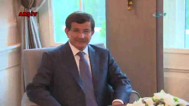 Davutoğlu istifa etti