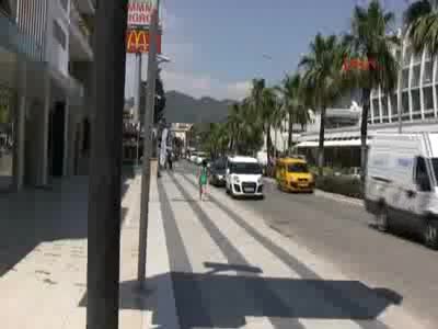 Plajlar turistlere kaldı