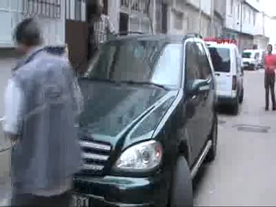 Bursa'da kapısı açık unutulan arabadan 18 bin dolar çalındı