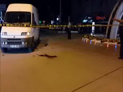 Kavşakta tartıştığı iki kardeşi tüfekle öldürdü