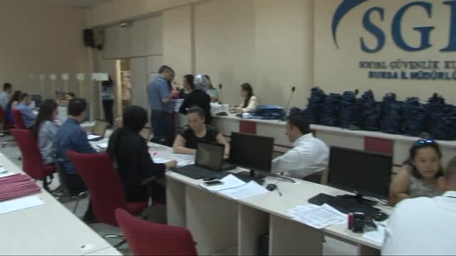 Bursa'da SGK'ya akın ettiler!