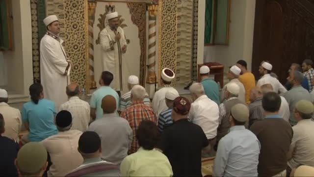 Bursa'da cemaatle teheccüd namazları başladı