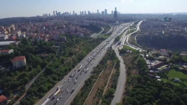 İstanbul trafiği havadan görüntülendi