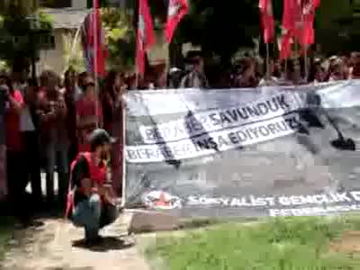 Suruç'taki patlama anı kamerada!