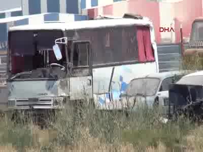 Tarım işçilerini taşıyan minibüs devrildi! 3 ölü 30 yaralı