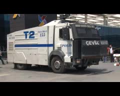 HDP'liler Bursa'da basın açıklaması yaptı, polis çevrede kuş uçurtmadı