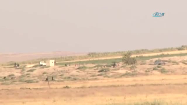 IŞİD sınıra 400 metre uzaklıkta hendek kazdı