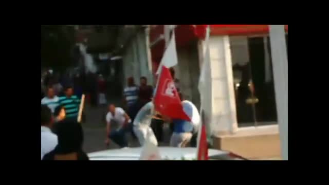 Bursa Kent Meydanı'nda dehşet! Seyyar satıcı zabıtayı bıçakladı!