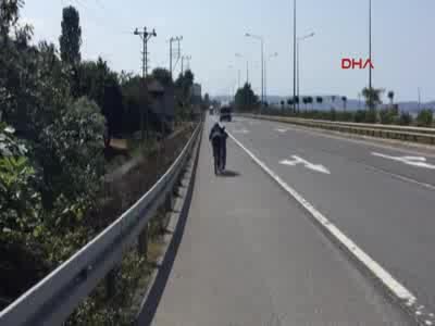 Torunu için bin 54 kilometre pedal çevirdi