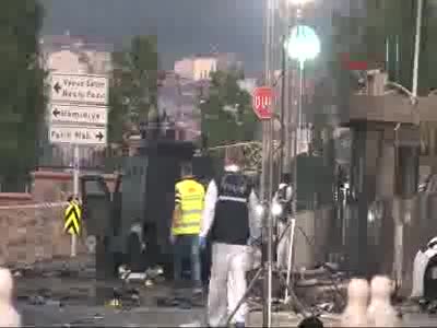 Polis merkezine bombalı araçla saldırı!