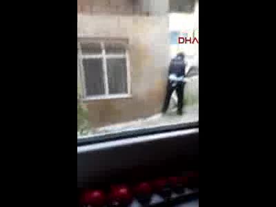 Polis kadın teröristi böyle vurdu!