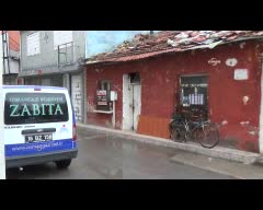 Bursa'da yaşlı adamın evi koku nedeniyle boşaltıldı