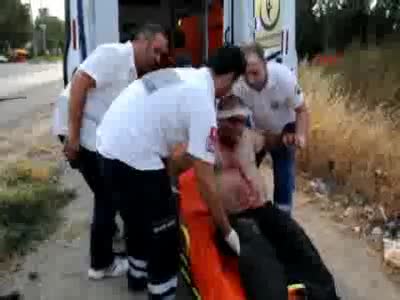 Trafik magandaları sopalarla dövdü