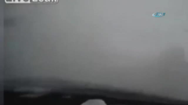 Hortum arabayı bile uçurdu
