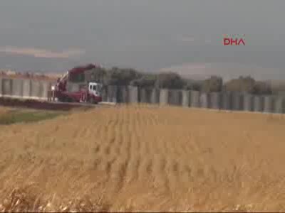 Reyhanlı'da sınıra duvar örüldü